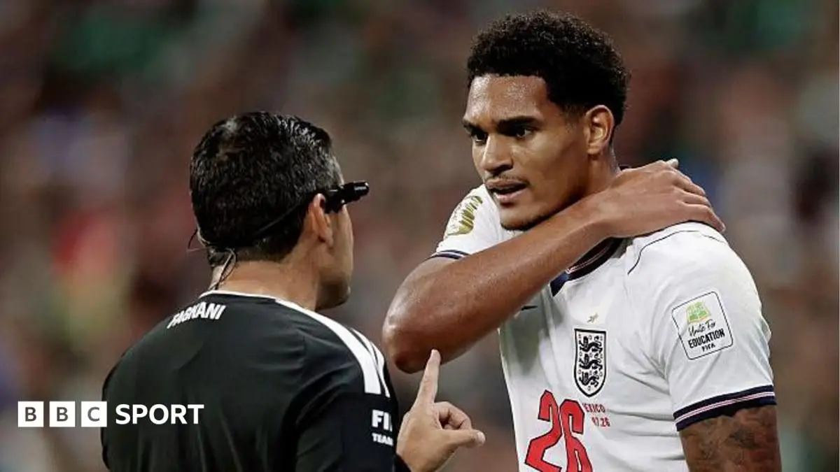 2026年世界杯:英足总考虑上诉Jarell Quansah对墨西哥的红牌